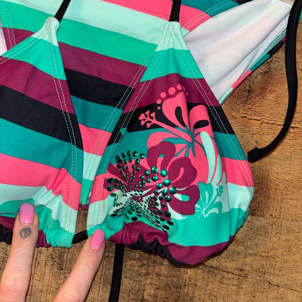 Tropical Hibiscus Striped Bikini - Picture 2 of 6